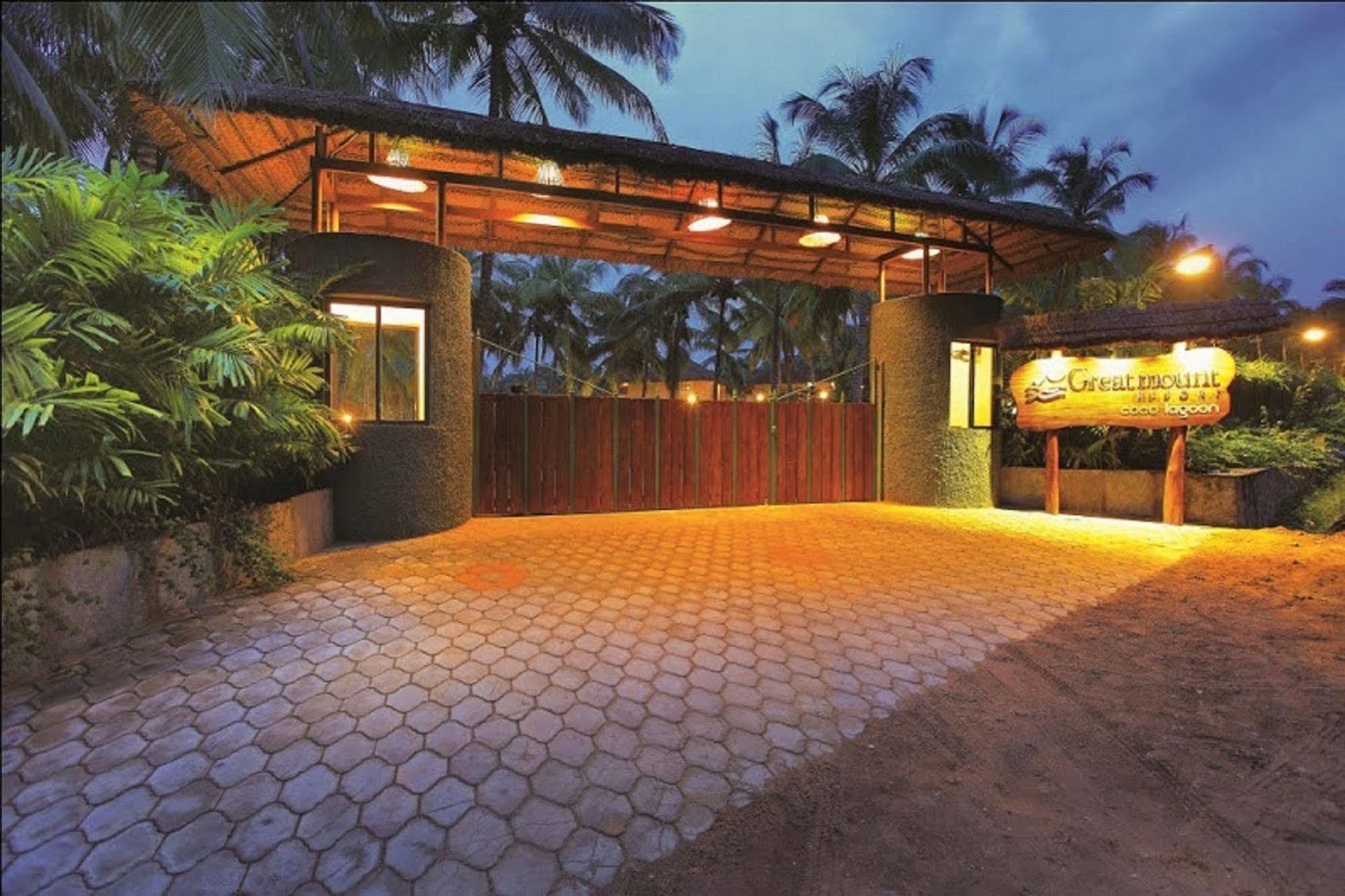 Coco Lagoon By Great Mount Pollāchi Buitenkant foto